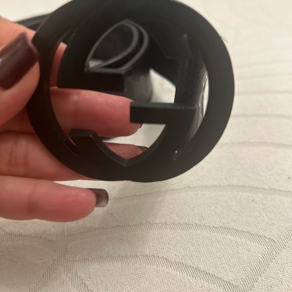 Gucci Men’s Shiny Imprime Monogram Interlocking Belt with Black GG Buckle - Picture 3 of 9